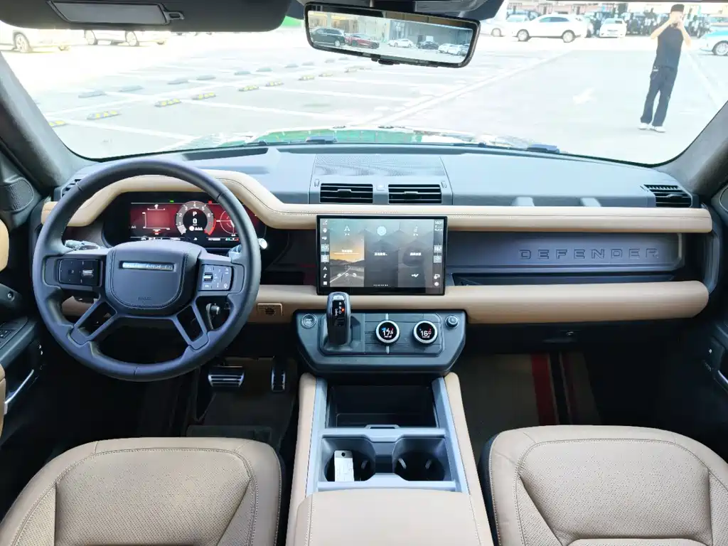 Land Rover Defender — миниатюра 6