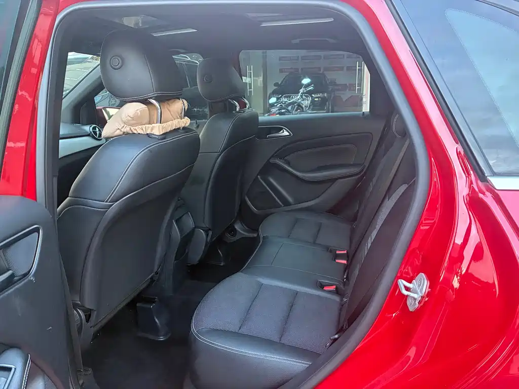 Mercedes-Benz B-Class — миниатюра 5