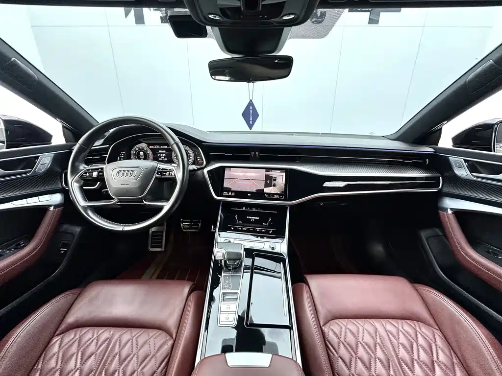 Audi A7L 2024 — фото 12