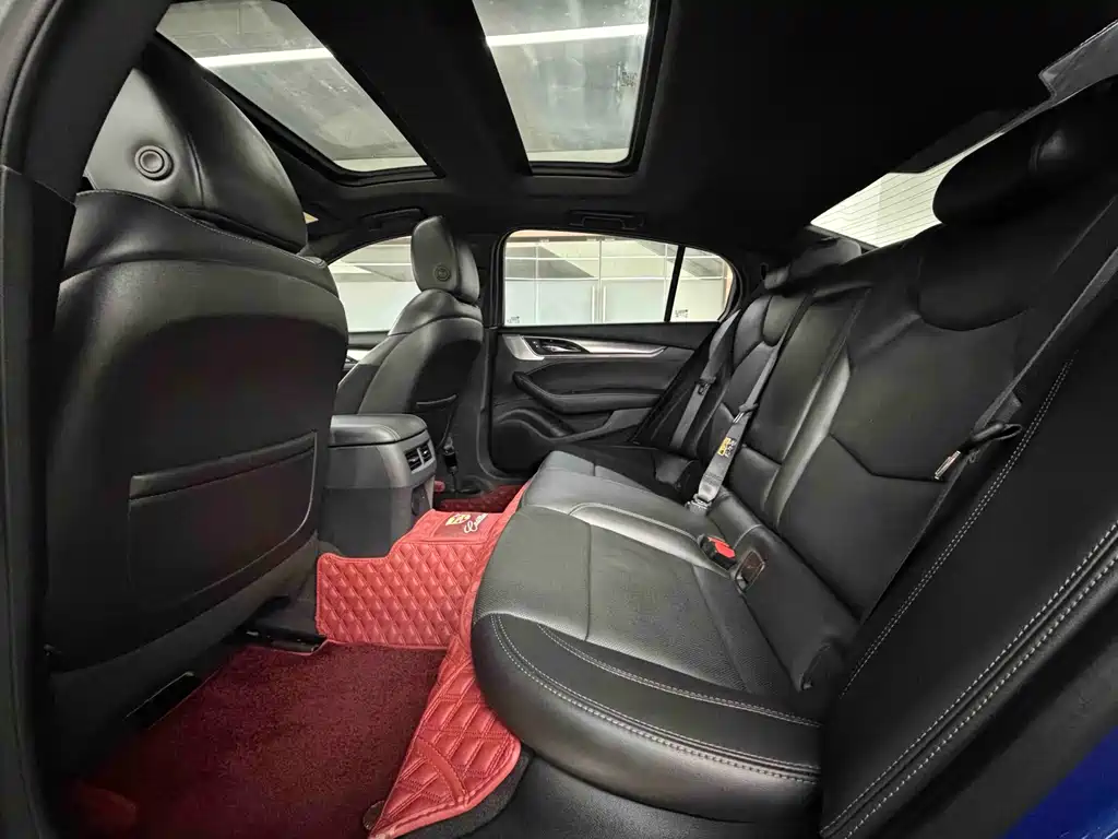 Cadillac CT5 — миниатюра 5