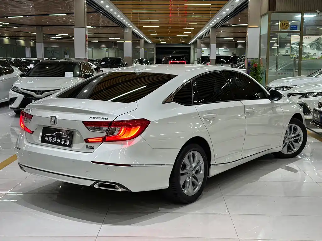 Honda Accord — миниатюра 7