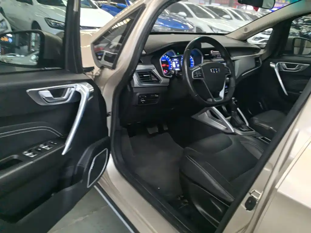 Geely Vision X3 — миниатюра 16