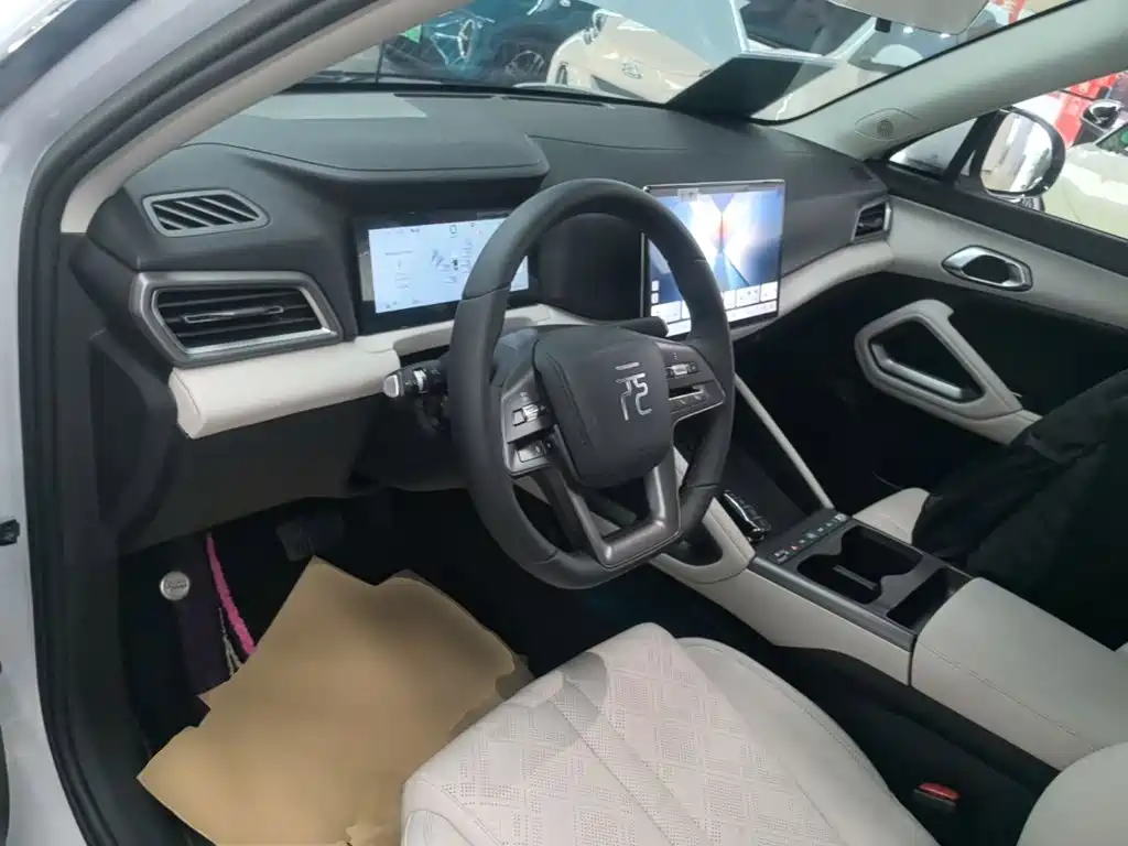 BYD Yuan UP — миниатюра 10