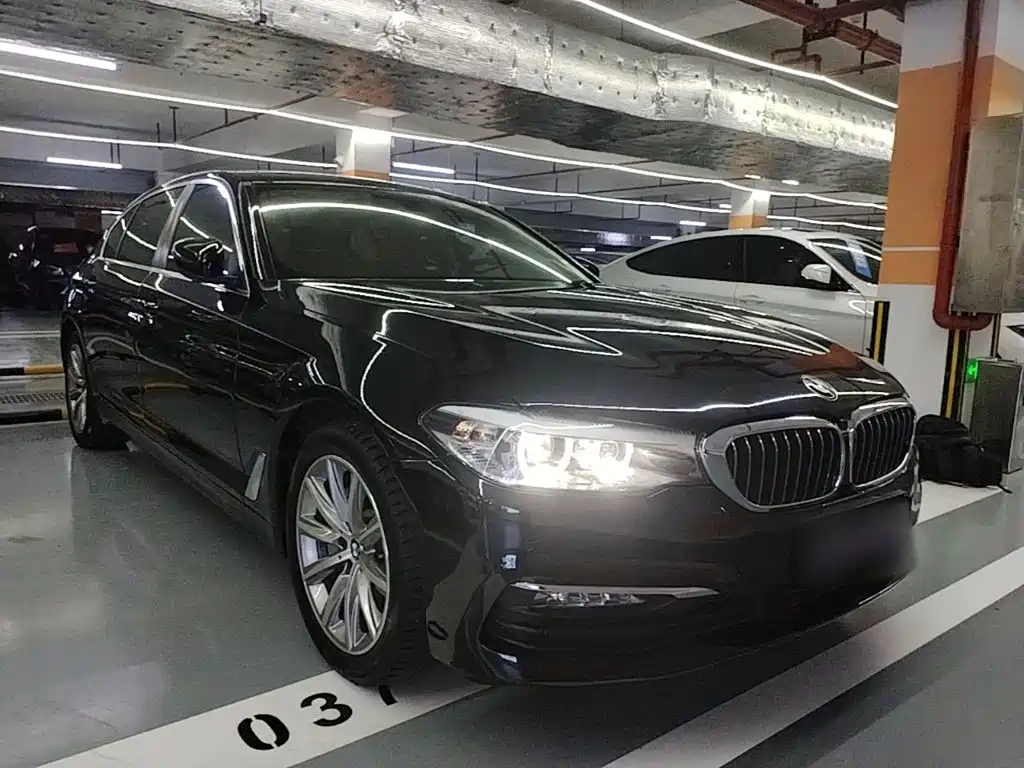 BMW 5 Series — миниатюра 4