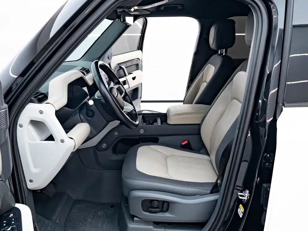 Land Rover Defender — миниатюра 6