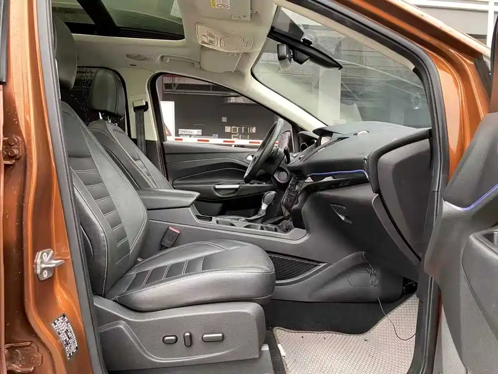 Ford Kuga — миниатюра 5
