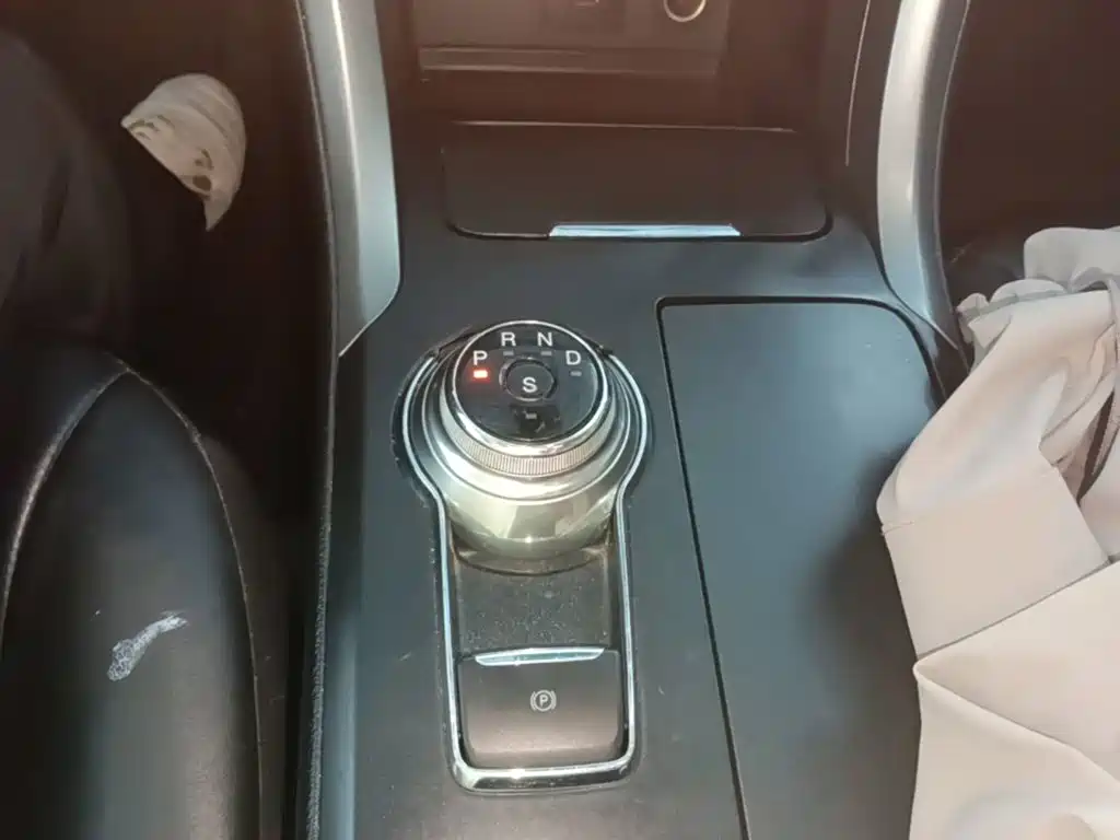 Ford Mondeo — миниатюра 14
