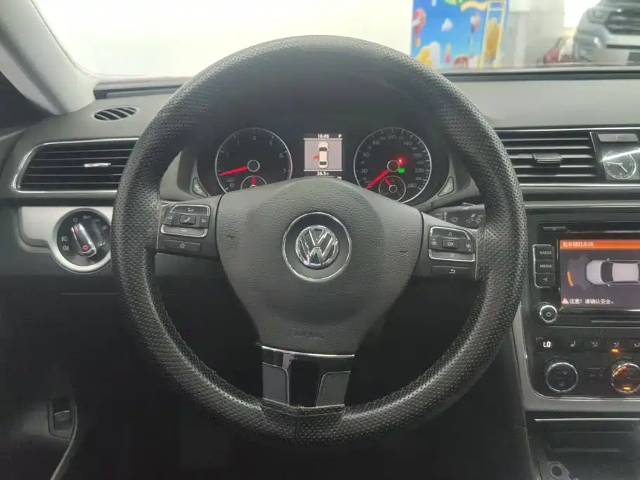 Volkswagen Passat — миниатюра 15