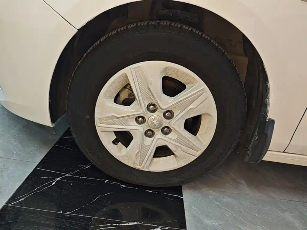 Chevrolet Cavalier — миниатюра 23