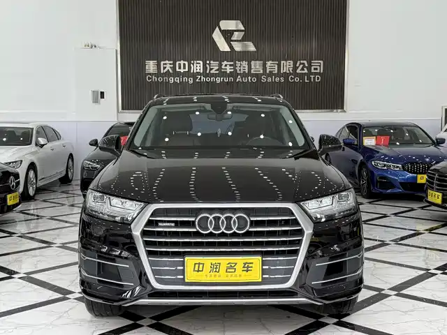 AUDI Q7 2019