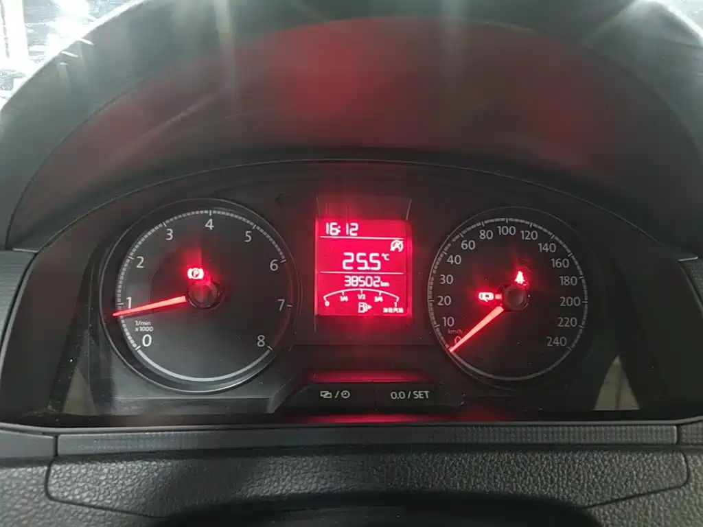 Volkswagen Santana — миниатюра 12