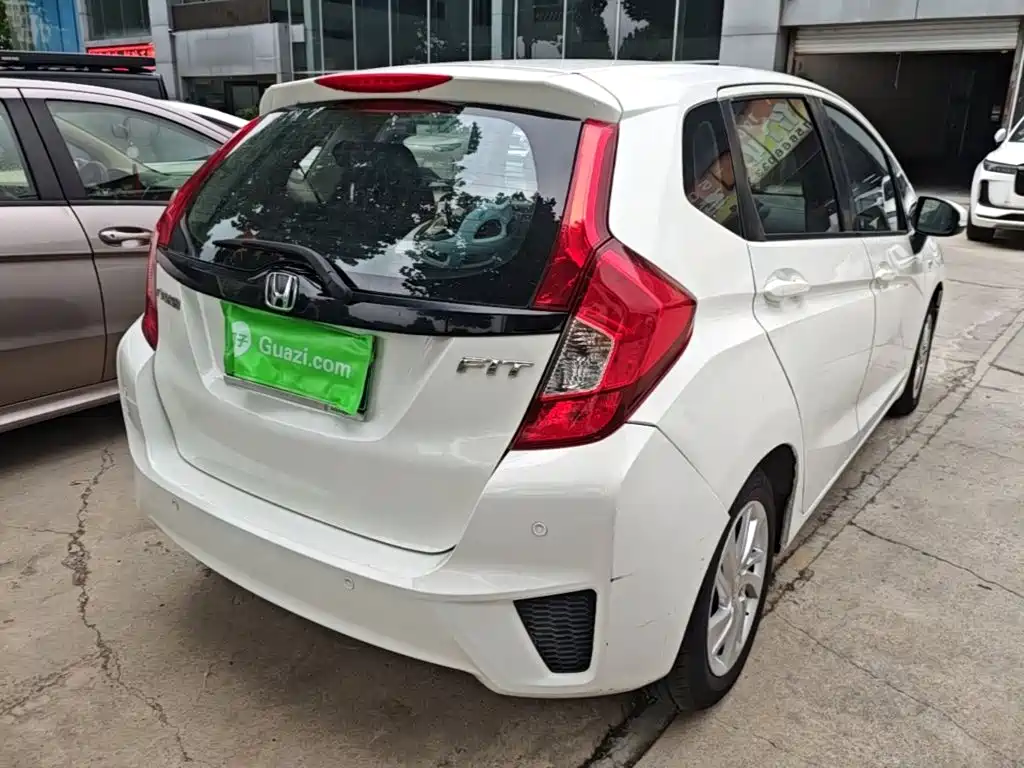 Honda Fit — миниатюра 7