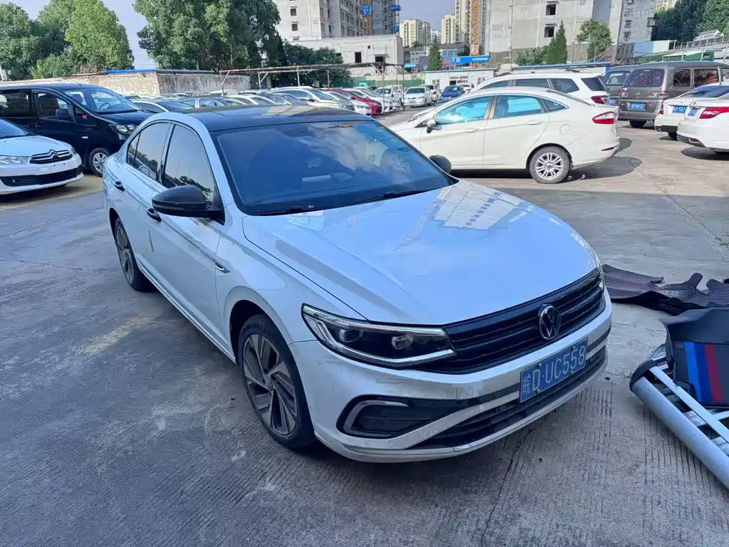 Volkswagen Bora 2023 280TSI DSG