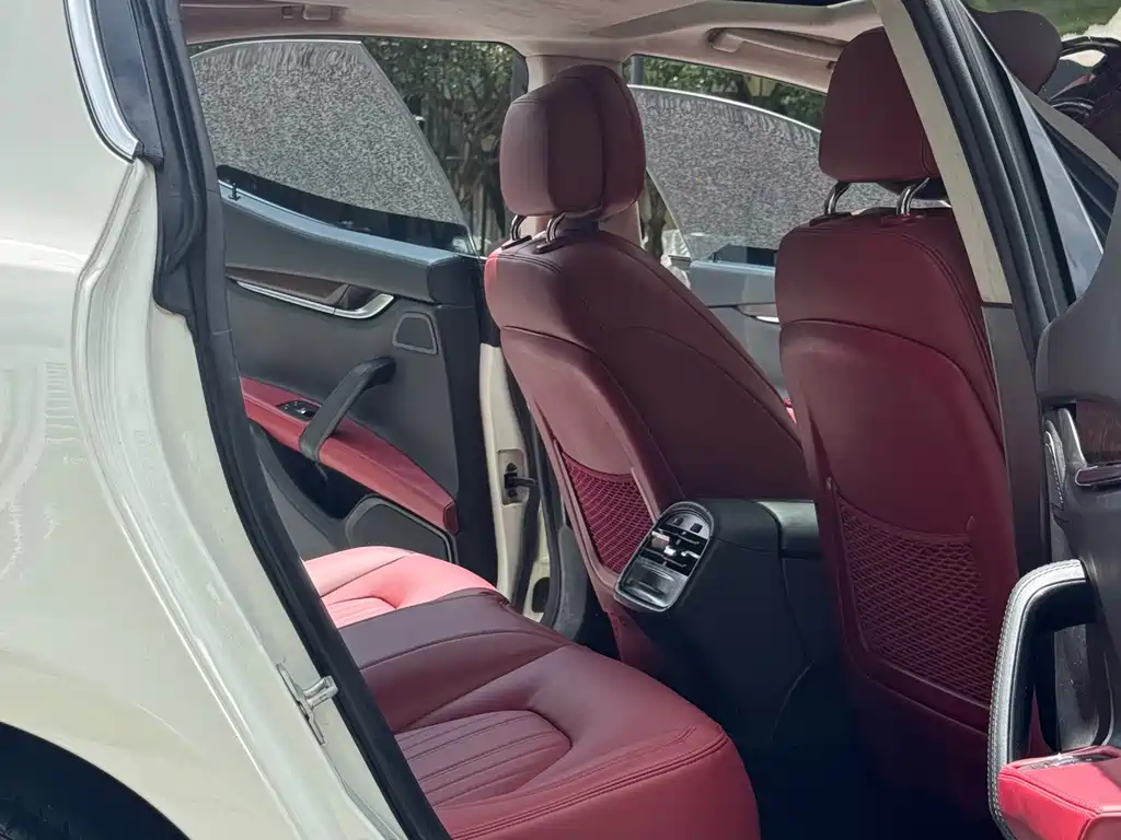 Maserati Ghibli — миниатюра 10
