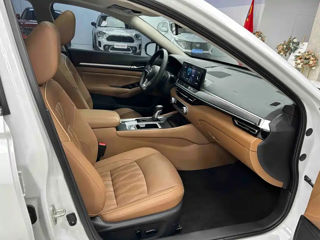 Nissan Teana — миниатюра 18