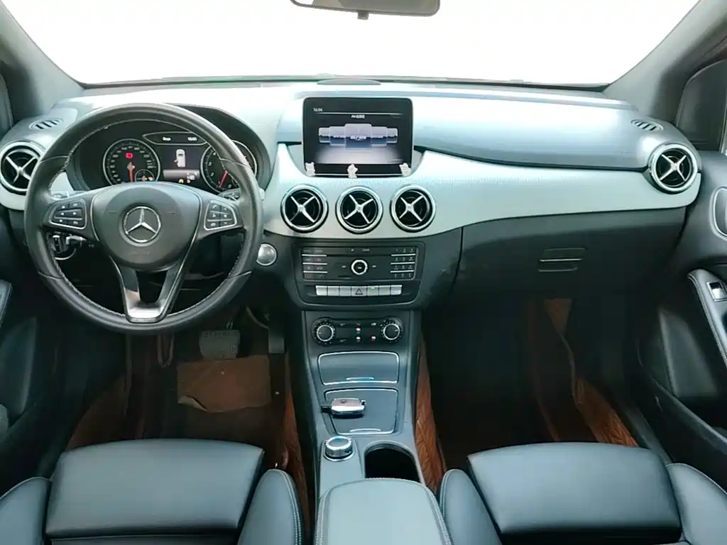 Mercedes-Benz B-Class — миниатюра 10