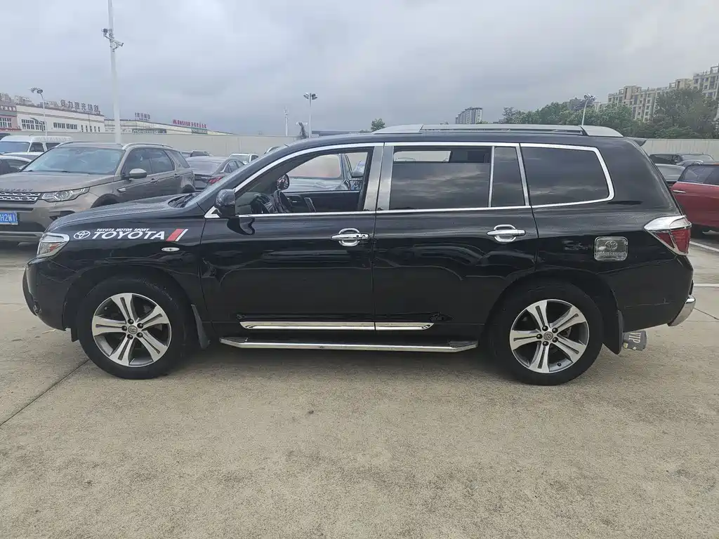 Toyota Highlander — миниатюра 4