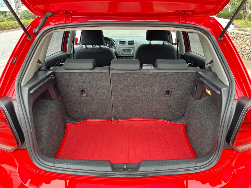 Volkswagen Polo 2016 1.6L AT Comfort