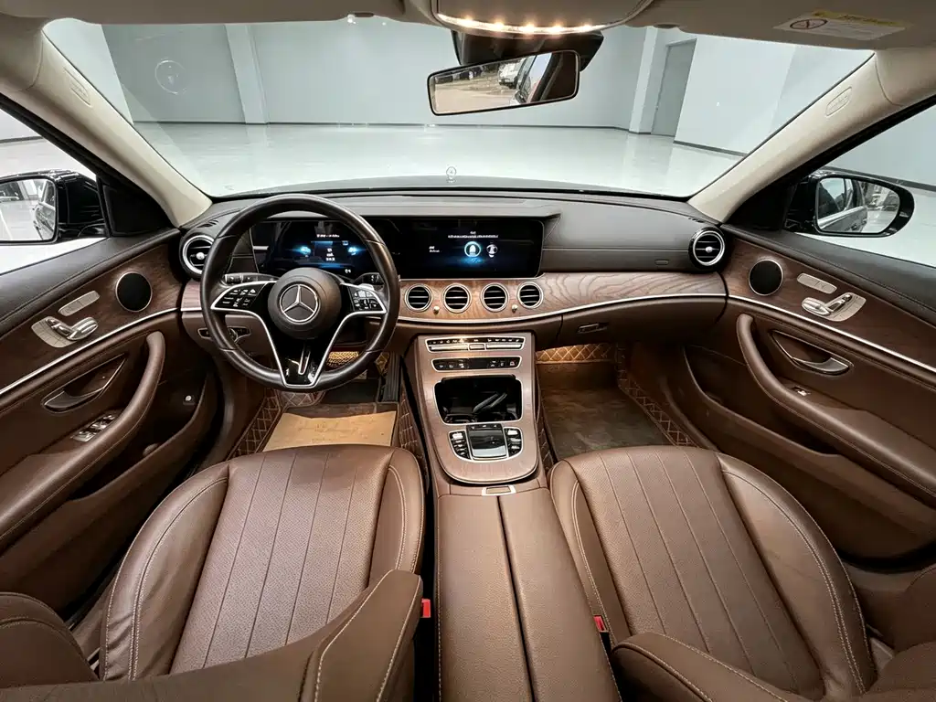 Mercedes-Benz E-Class 2022 — фото 15