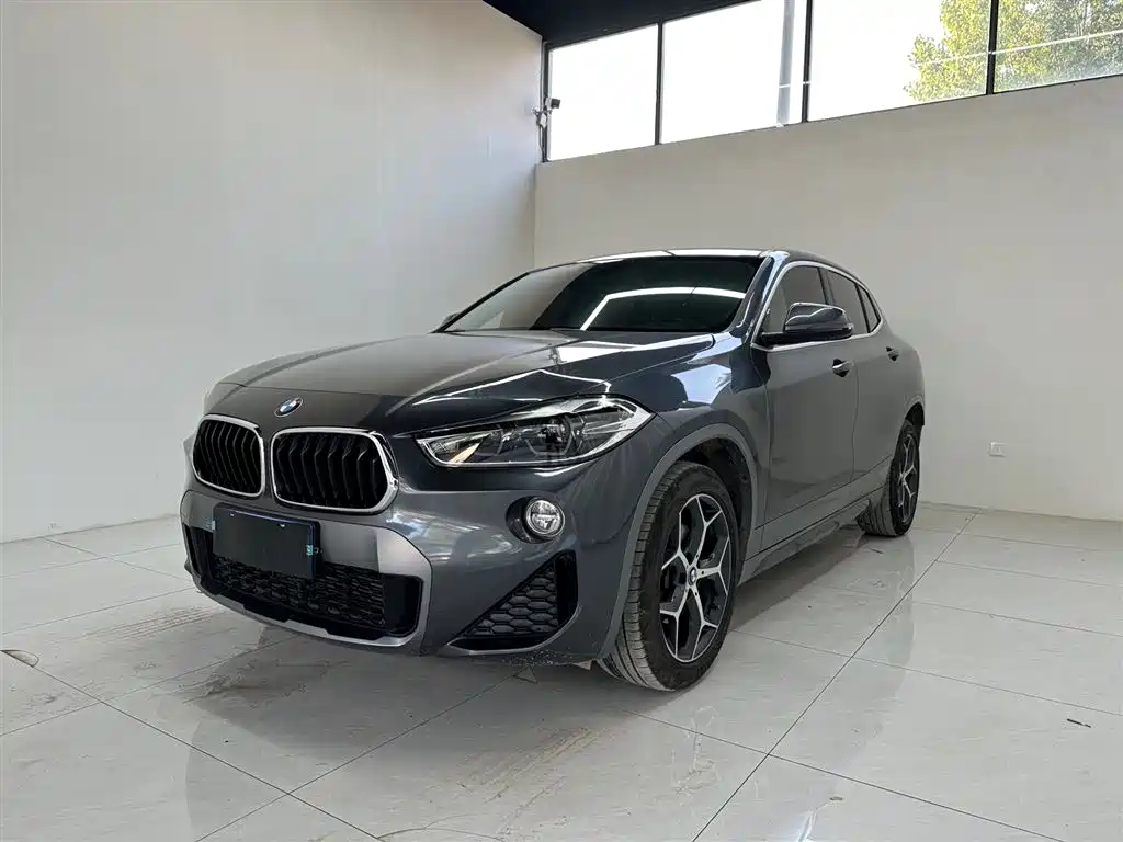 BMW  X2