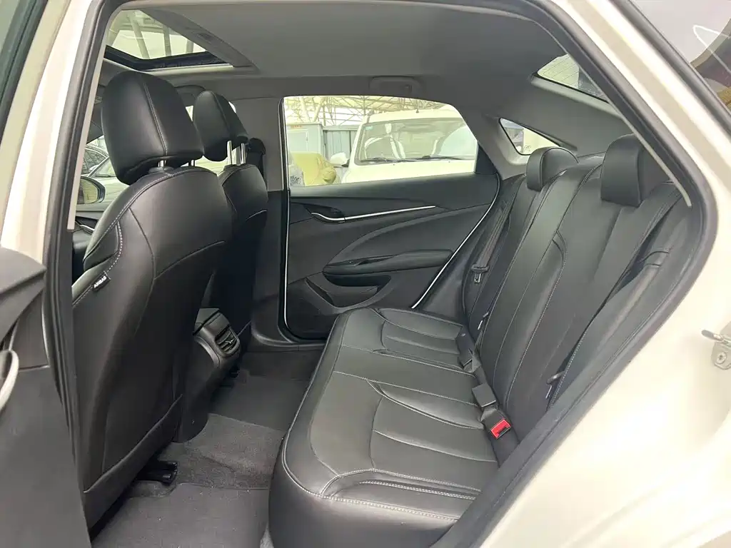 Buick Excelle — миниатюра 5