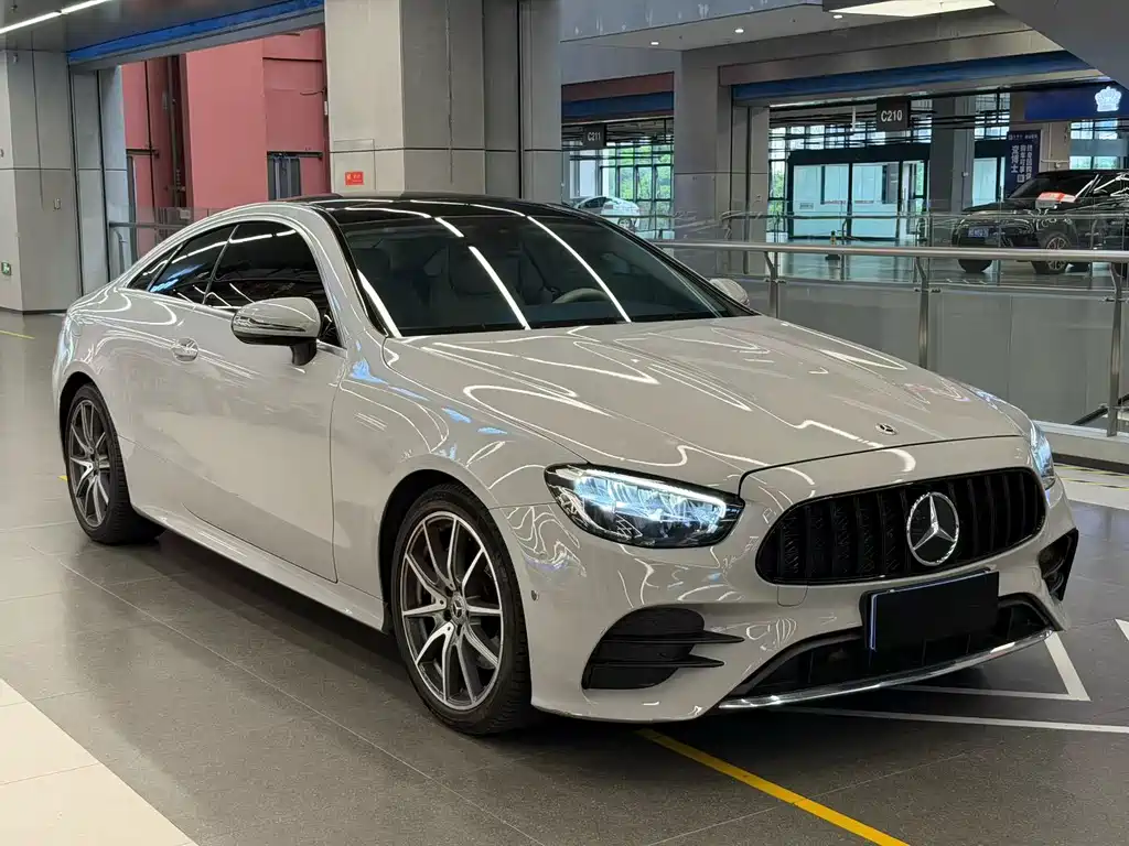 Mercedes-Benz E-Class (Import) — миниатюра 3