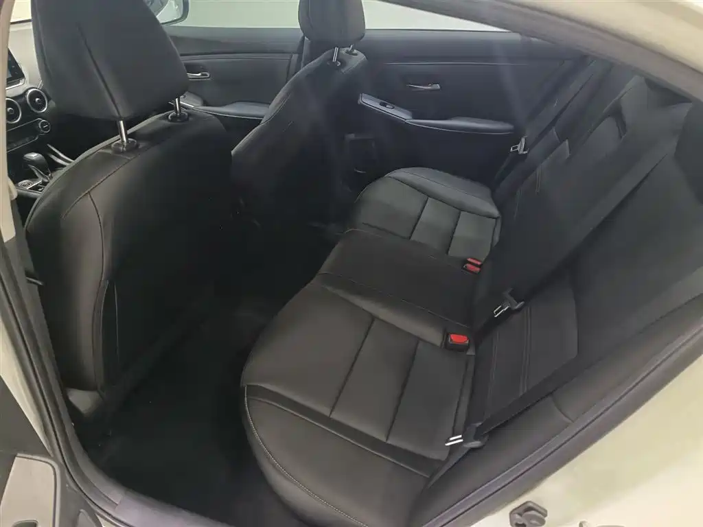 Nissan Sylphy — миниатюра 6