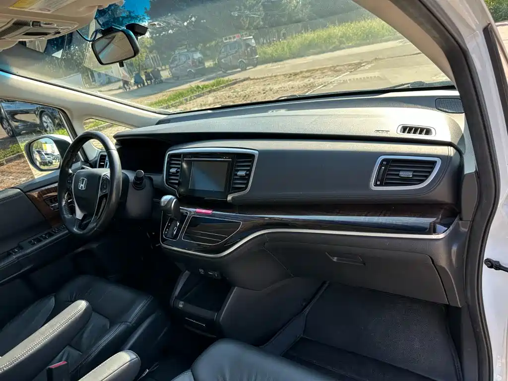 Honda Odyssey — миниатюра 18