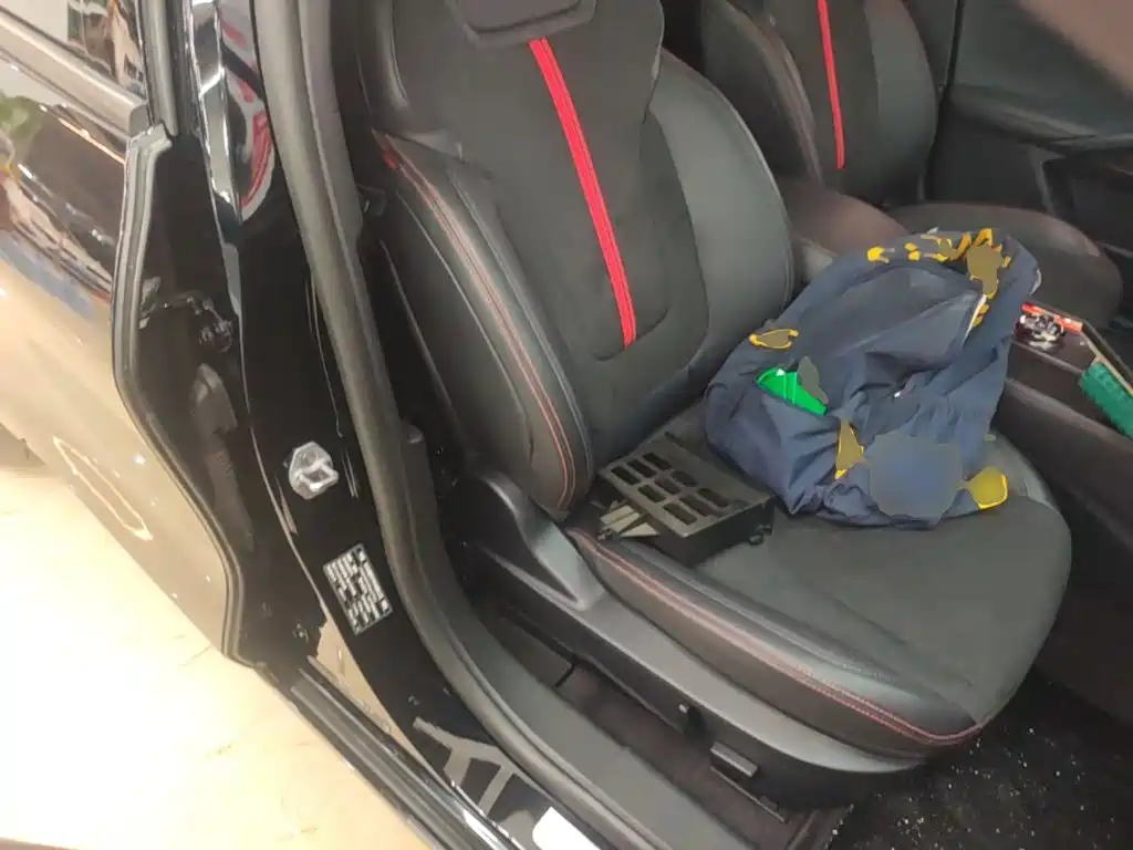 Ford Mondeo — миниатюра 25