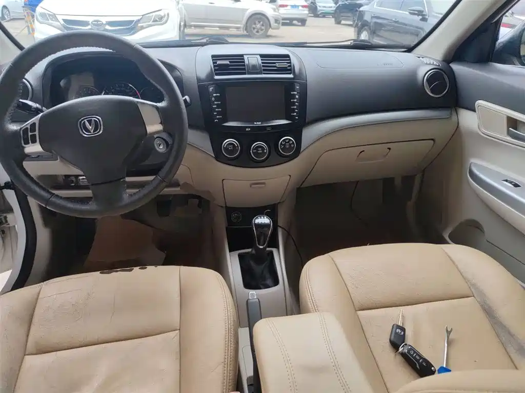 Changan V5 — миниатюра 10