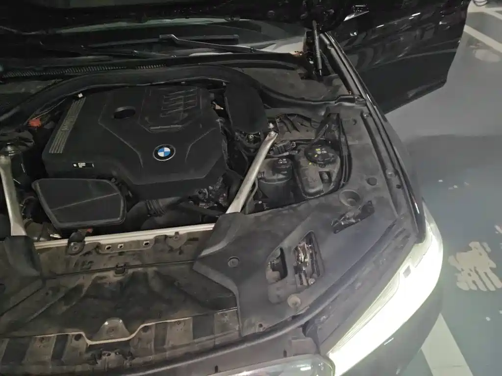 BMW 5 Series — миниатюра 21