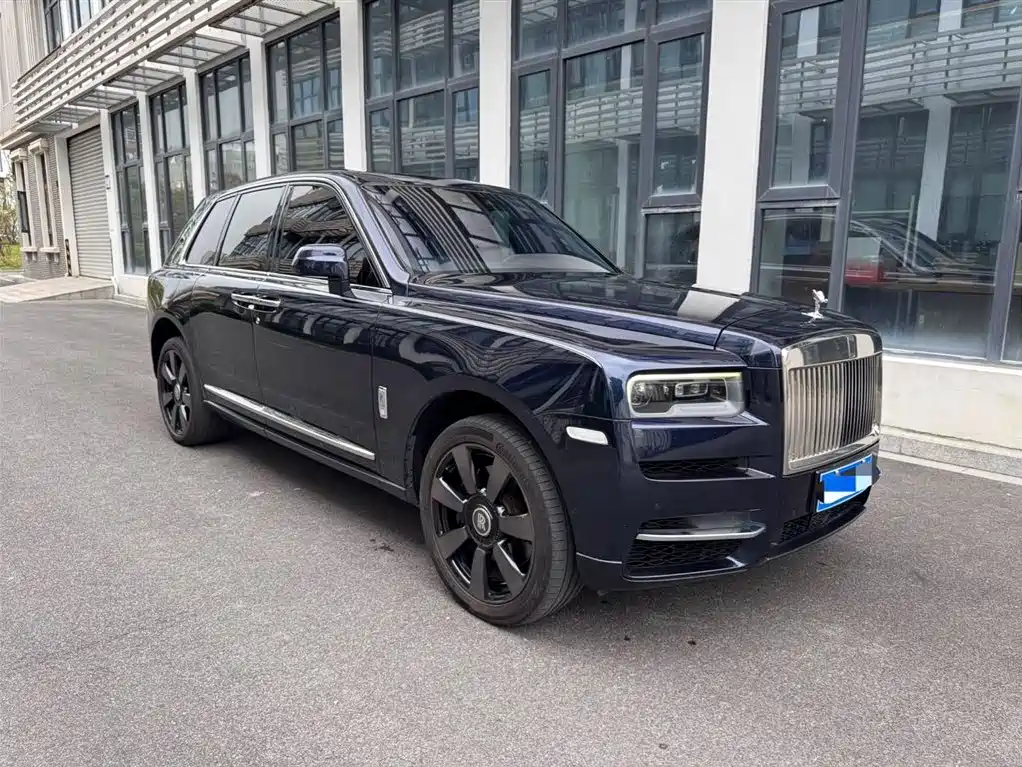 Rolls-Royce Cullinan 2018 мест