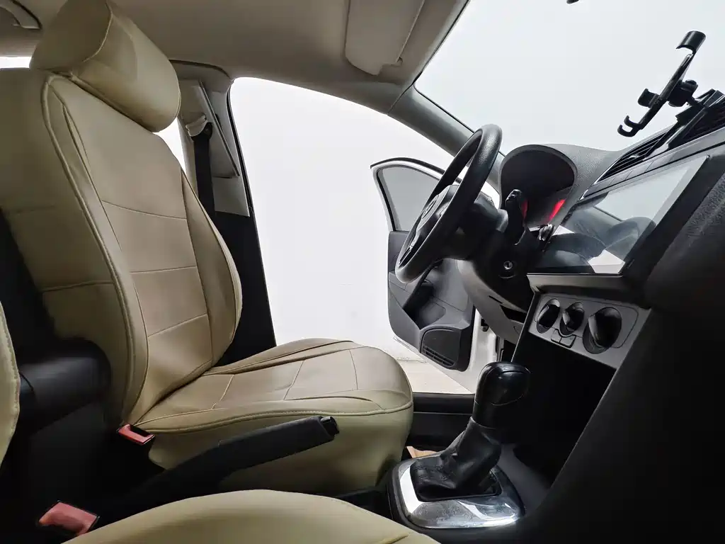 Volkswagen Polo — миниатюра 14