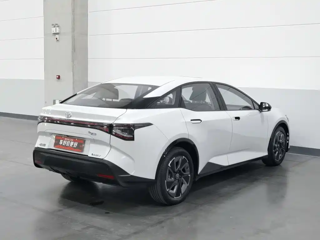 Toyota bZ3 — миниатюра 2