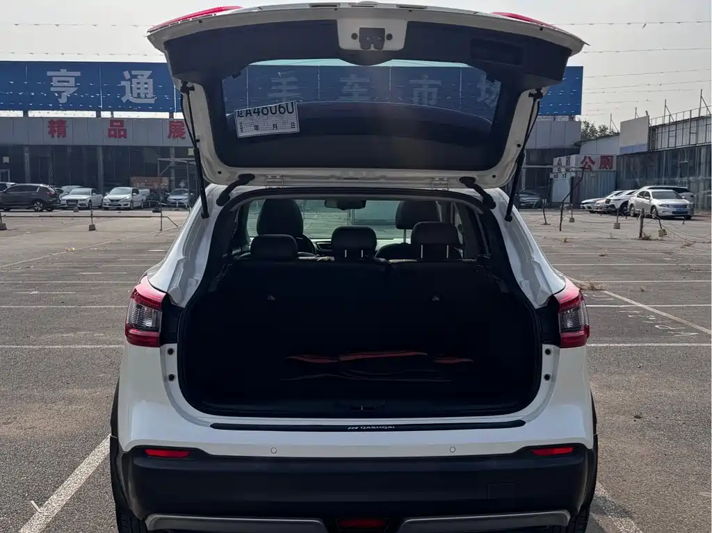 Nissan Qashqai — миниатюра 17