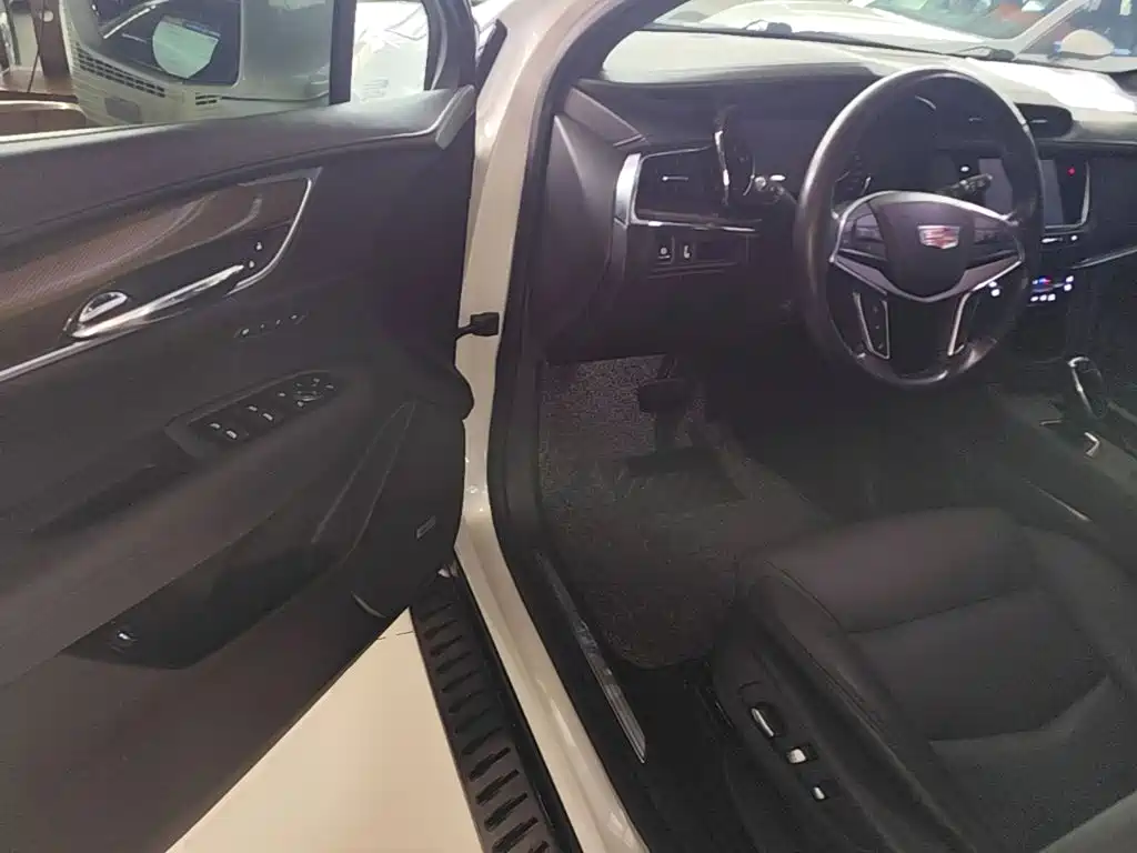 Cadillac XT5 — миниатюра 16
