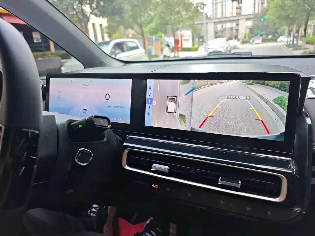 Baojun KiWi EV — миниатюра 12