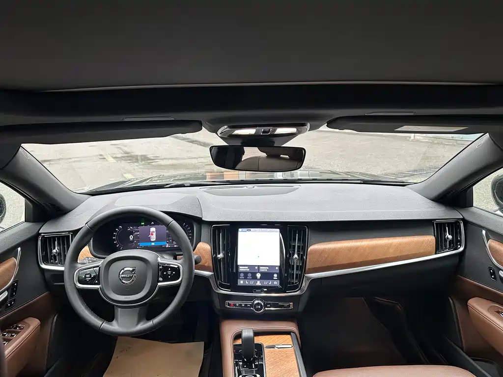 Volvo S90 — миниатюра 10