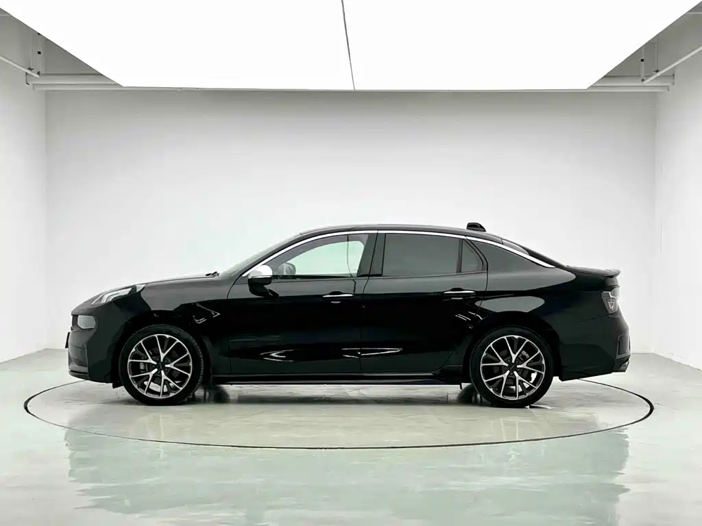 Lynk & Co 03 — миниатюра 9