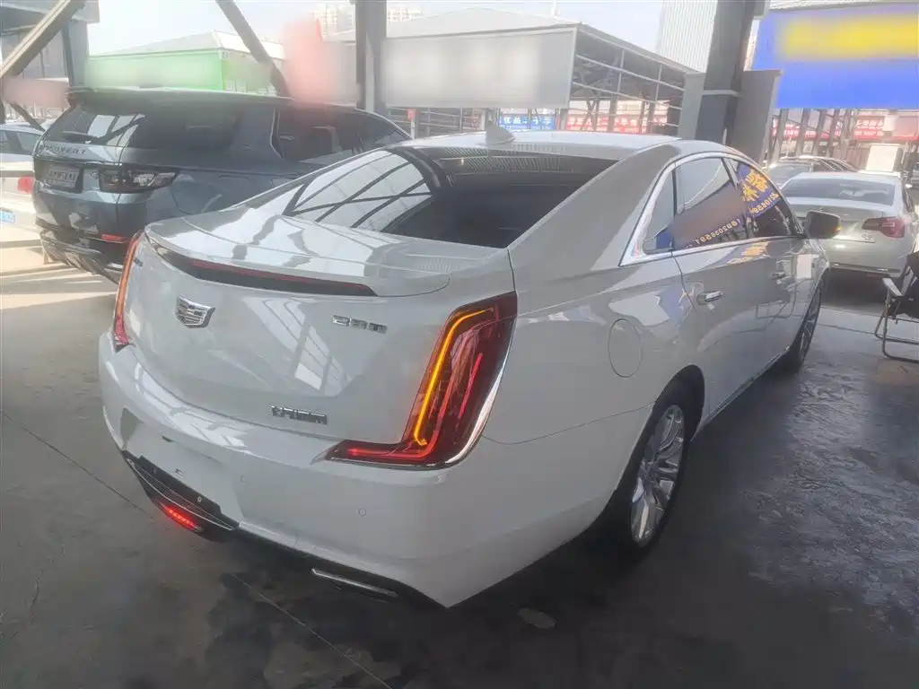 Cadillac XTS 2018 28T