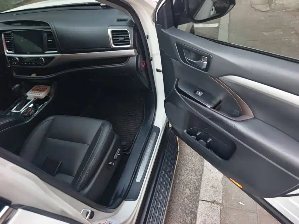 Toyota Highlander — миниатюра 20