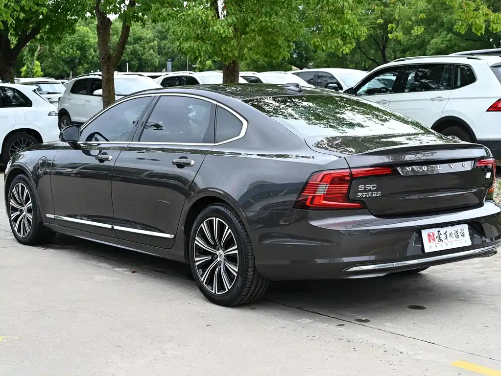 Volvo S90 PHEV — миниатюра 3