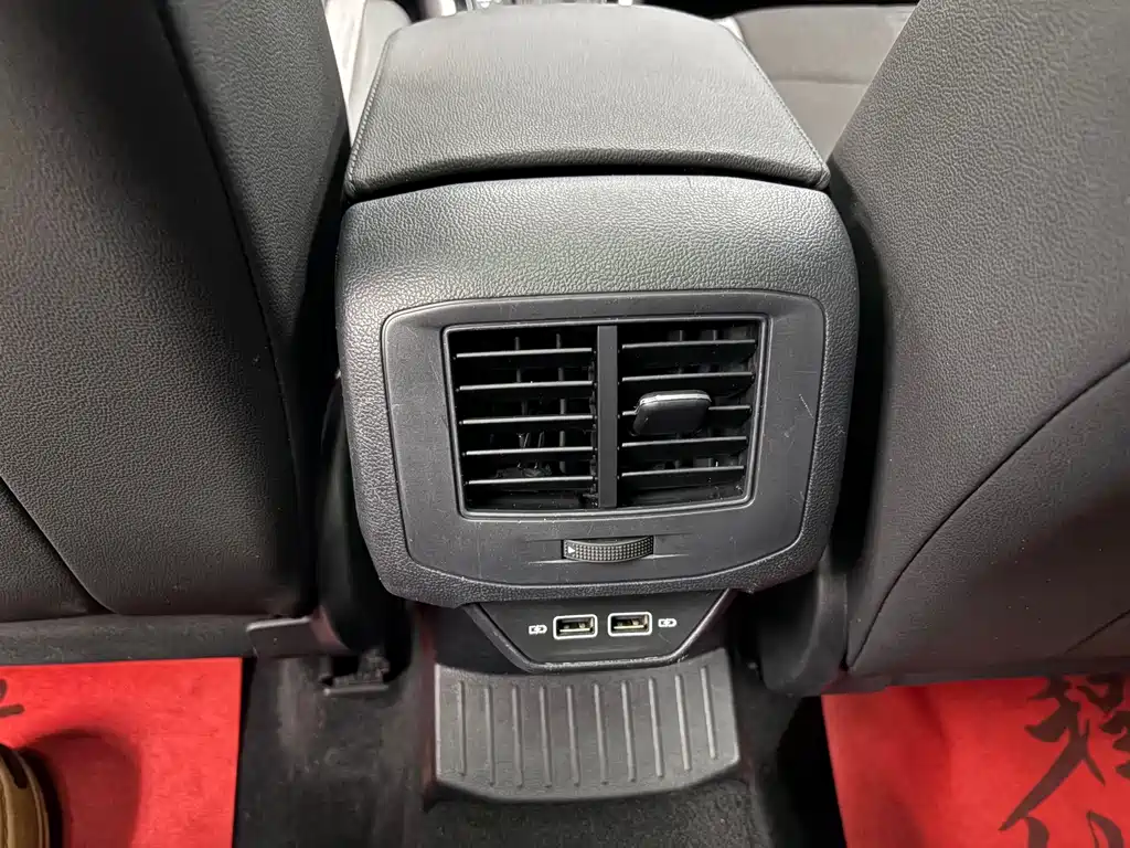 VOLKSWAGEN T ROC EXPLORING SONGS