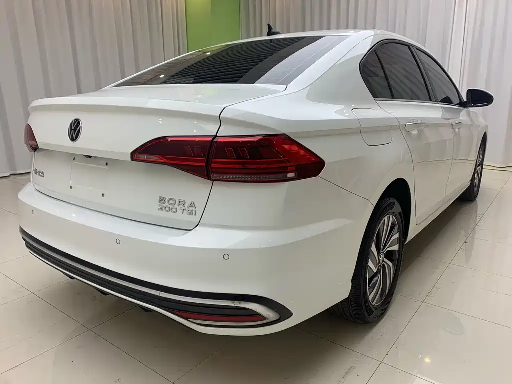 Volkswagen Bora 2023 200TSI DSG