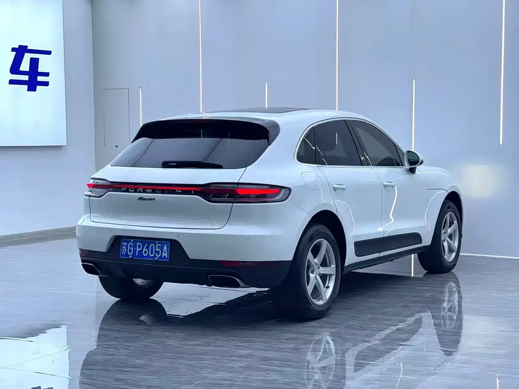 Porsche Macan — миниатюра 13