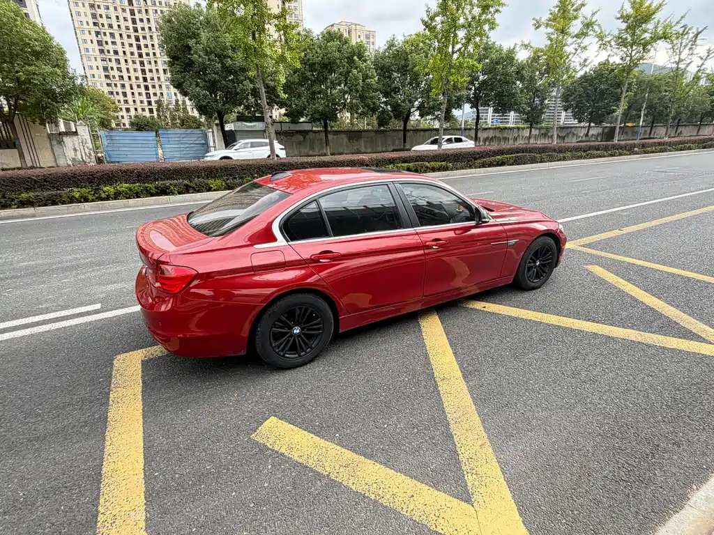 BMW 3 Series — миниатюра 17