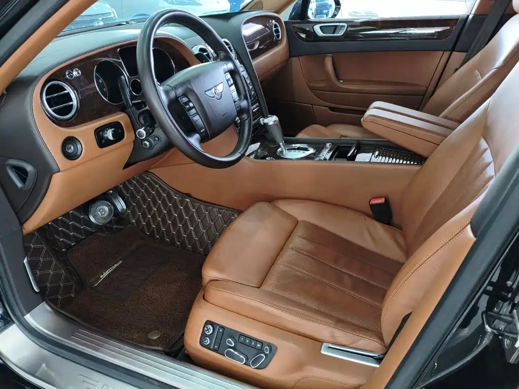 Bentley Flying Spur — миниатюра 8