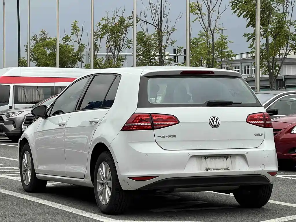 Volkswagen Golf — миниатюра 8