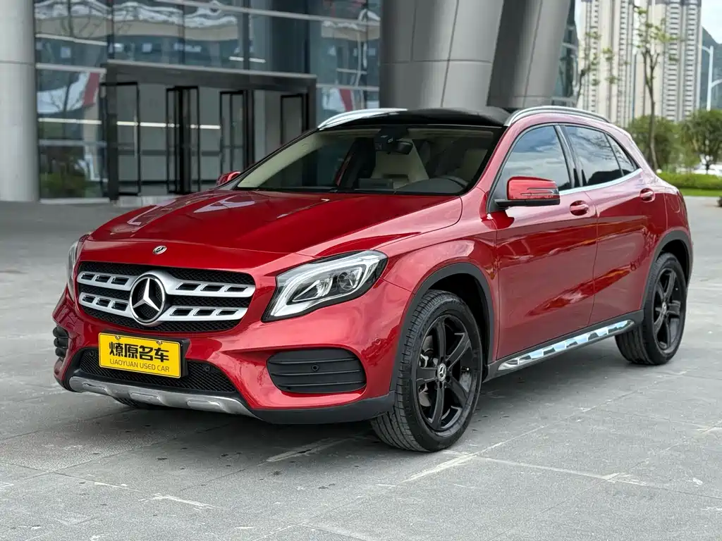 MERCEDES-BENZ GLA