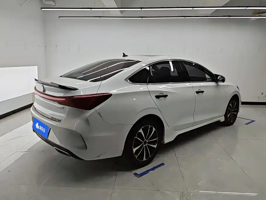 Changan Eado — миниатюра 3